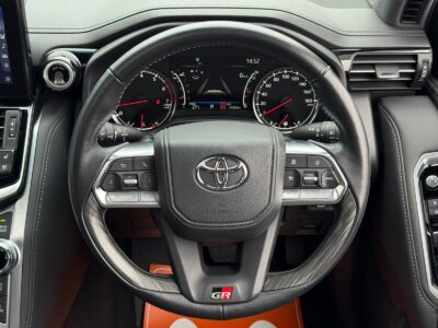 2023 Toyota Land Cruiser 300 3.5 GR Sport