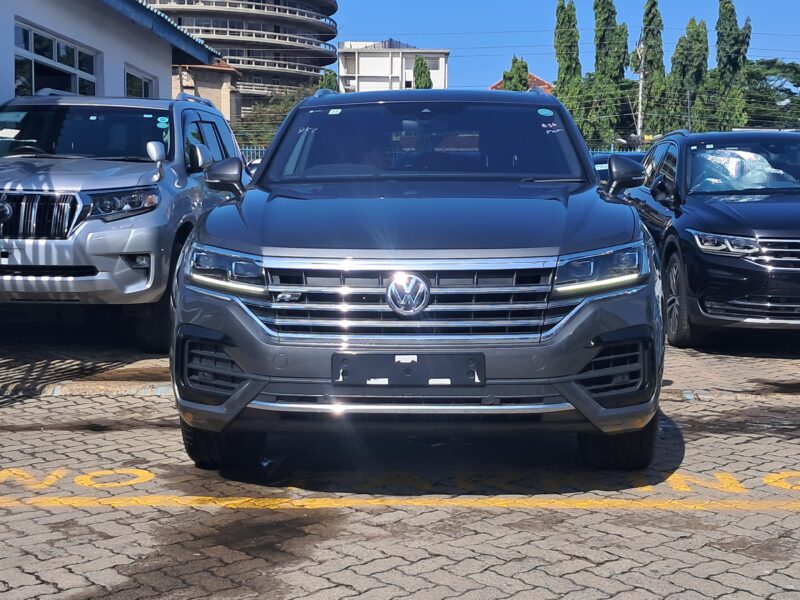 2018 Volkswagen Touareg 3.0 TDI V6 R-Line Tiptronic 4Motion