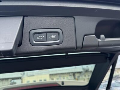 2022 VOLVO XC60 Recharge Ultimate T6 AWD Plug-In Hybrid