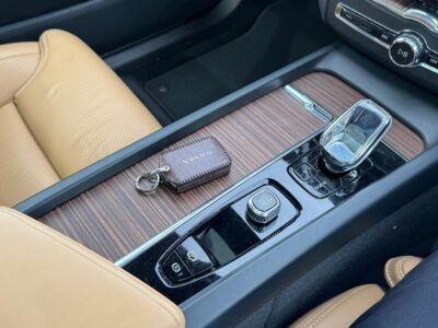 2022 VOLVO XC60 Recharge Ultimate T6 AWD Plug-In Hybrid