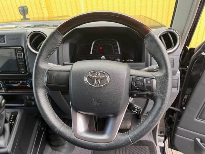 2024 Toyota Land Cruiser 70 AX (GDJ76W)
