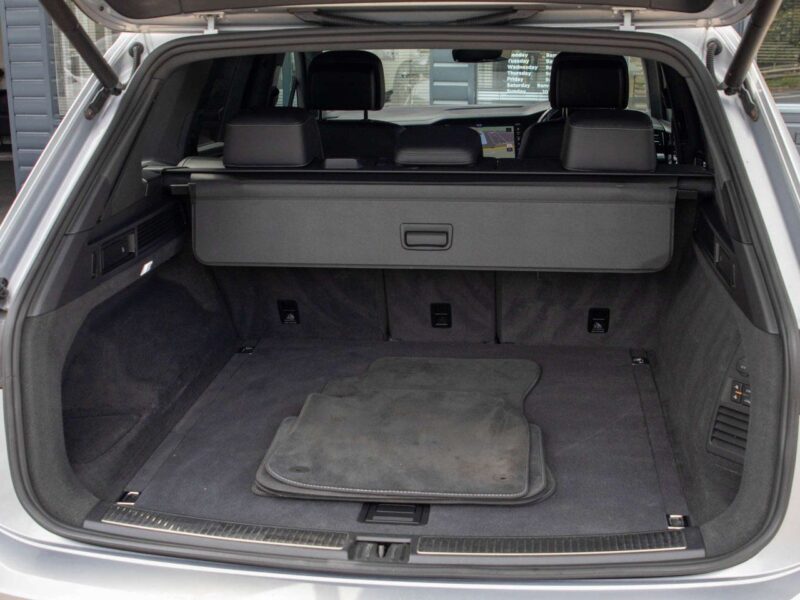 2019 Volkswagen Touareg 3.0 TDI V6 R-Line Tech Tiptronic 4Motion