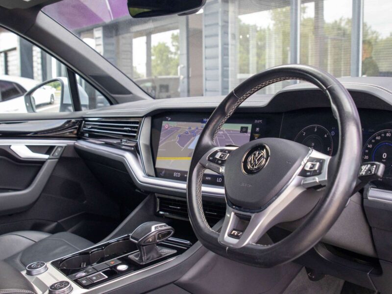 2019 Volkswagen Touareg 3.0 TDI V6 R-Line Tech Tiptronic 4Motion