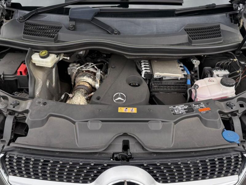 2023 Mercedes Benz V220d Avantgarde Extra Long AMG Line