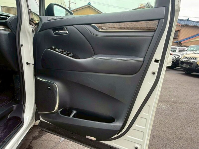 2020 Toyota Vellfire Hybrid 2.5 Executive Lounge Z E-Four (4WD)