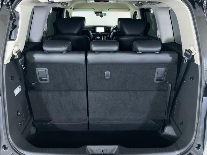 2019 Nissan Elgrand 350Highway Star Premium Urban Chrome (PE52)