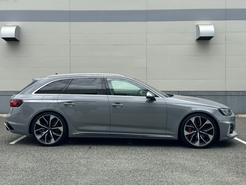 2020 AUDI RS4 Avant