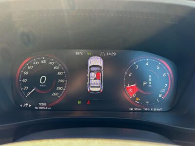 2019 VOLVO XC40 T4 AWD Momentum (XB420XC)