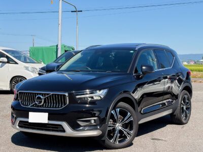 2019 VOLVO XC40 T4 AWD Momentum (XB420XC)