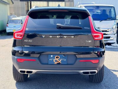 2019 VOLVO XC40 T4 AWD Momentum (XB420XC)