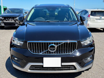 2019 VOLVO XC40 T4 AWD Momentum (XB420XC)