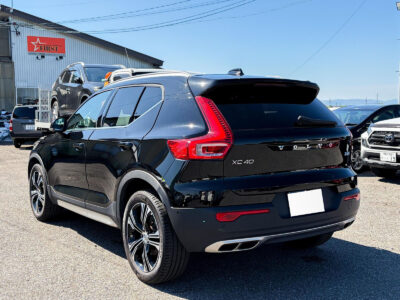 2019 VOLVO XC40 T4 AWD Momentum (XB420XC)