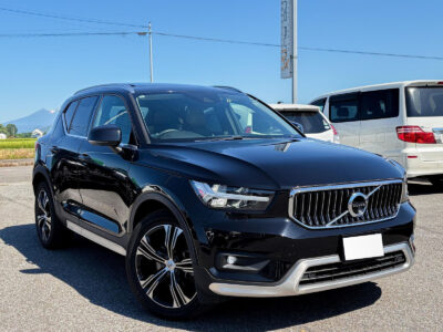 2019 VOLVO XC40 T4 AWD Momentum (XB420XC)