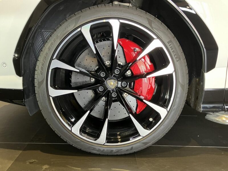 2019 Lamborghini Urus (ABA-ZLDHU)