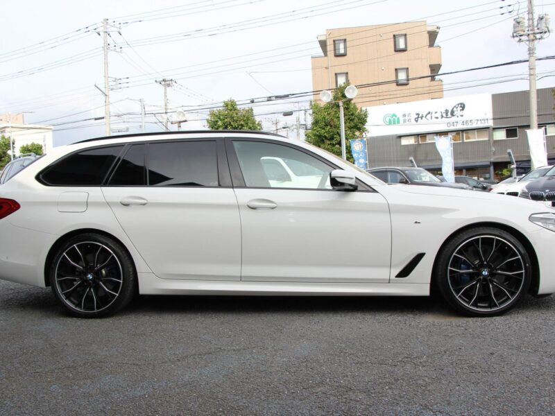 2019 BMW 530i Touring M Sport (ABA-JT20)