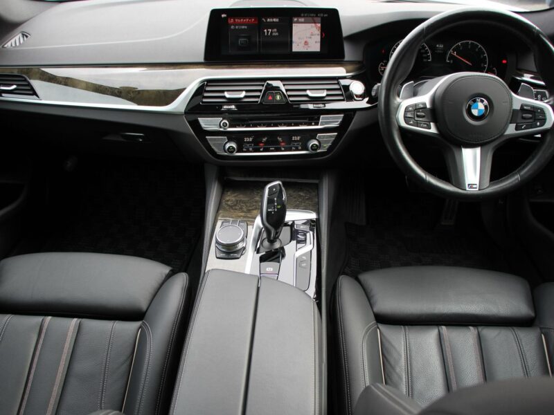 2019 BMW 530i Touring M Sport (ABA-JT20)