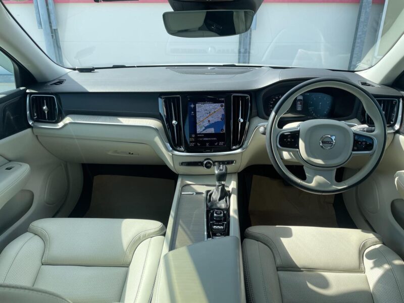 2019 Volvo V60 Cross Country T5 AWD PRO