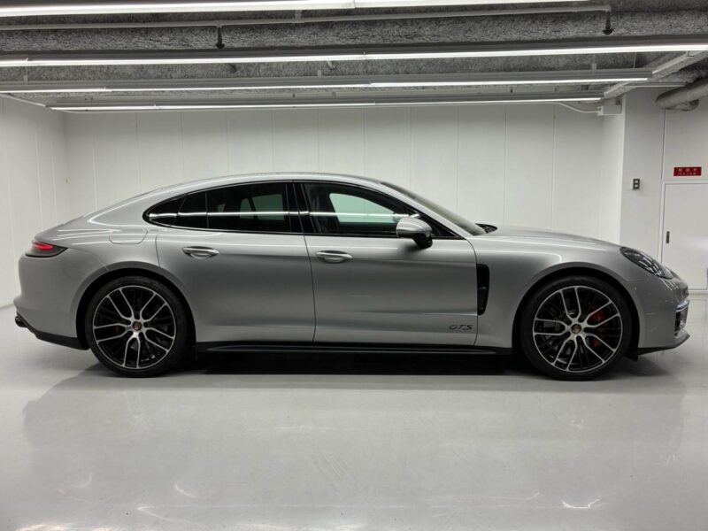 2020 Porsche Panamera GTS PDK