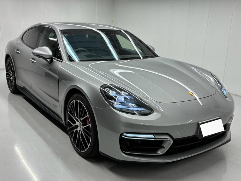 2020 Porsche Panamera GTS PDK
