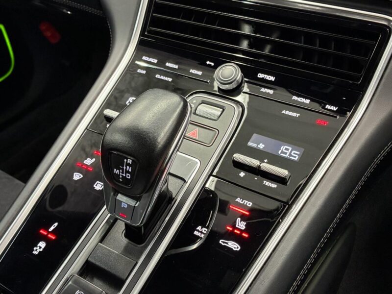 2020 Porsche Panamera GTS PDK
