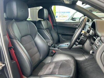 2020 Porsche Macan GTS PDK (J1L29)