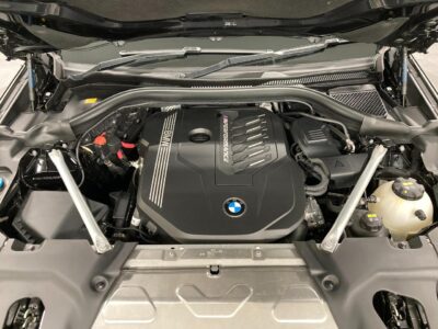 2019/12 BMW X4 M40i (3BA-2V30)