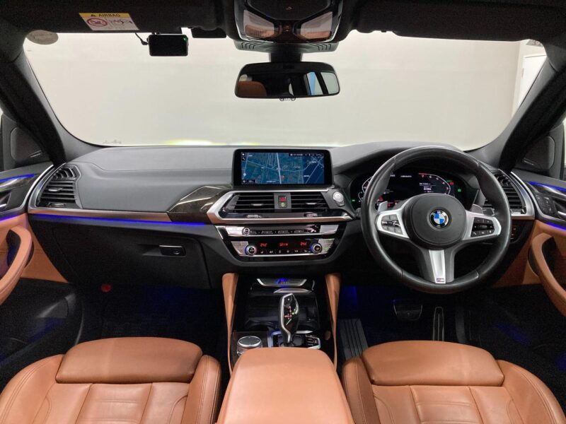 2019/12 BMW X4 M40i (3BA-2V30)