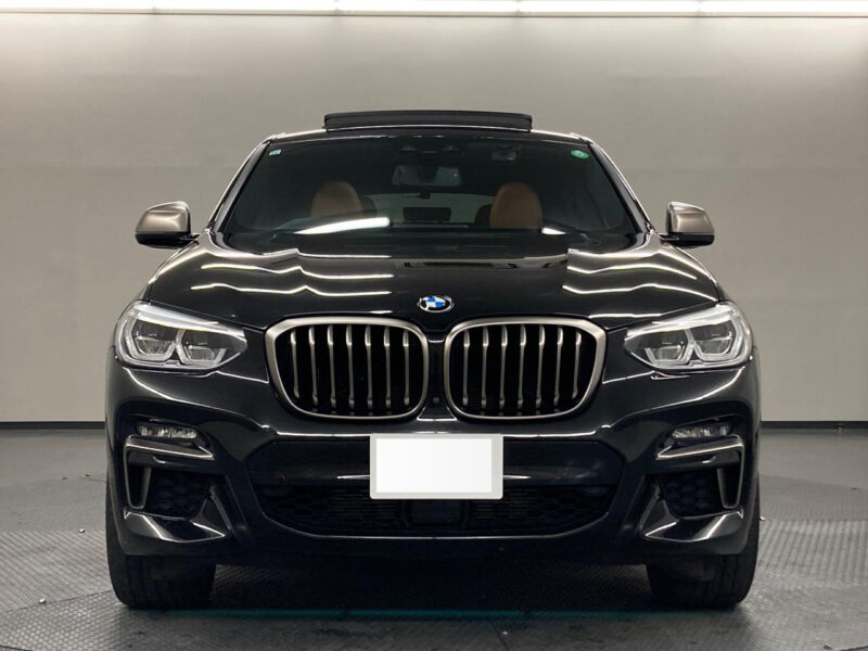 2019/12 BMW X4 M40i (3BA-2V30)