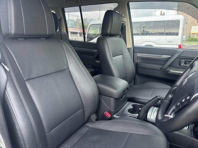 2019 Mitsubishi Pajero Final Edition - 700-Unit Limited Car (LDA-V98W)