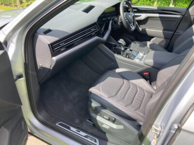 2020 Volkswagen Touareg 3.0TDI V6 Black Edition Tiptronic 4Motion
