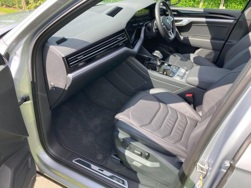 2020 Volkswagen Touareg 3.0TDI V6 Black Edition Tiptronic 4Motion