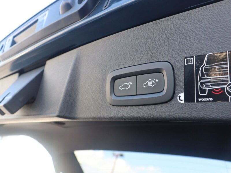2020 VOLVO XC40 Recharge Plug In Hybrid T5 Inscription (5LA-XB3154XCP)