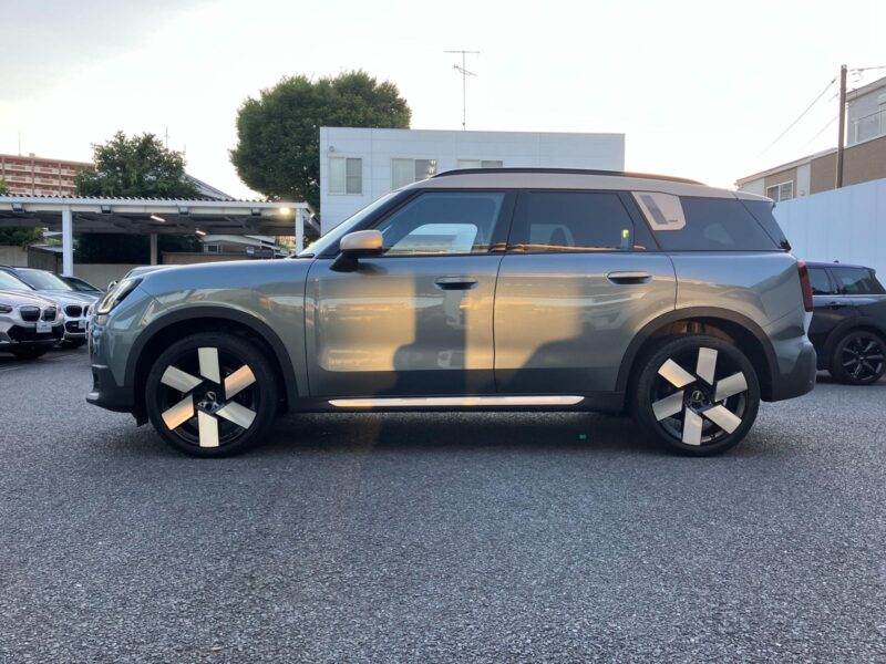 2024 MINI COUNTRYMAN’S ALL4 FAVOURED TRIM (3BA-22GA20)