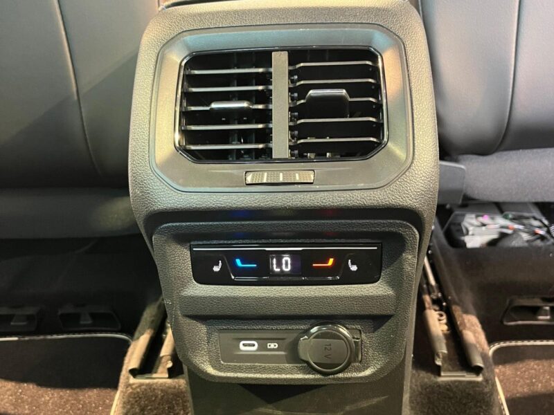 2022 Volkswagen Tiguan R (3BA-5NDNFF)