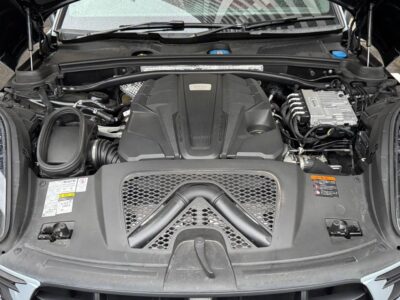 2020 Porsche Macan GTS (3BA-J1L29)