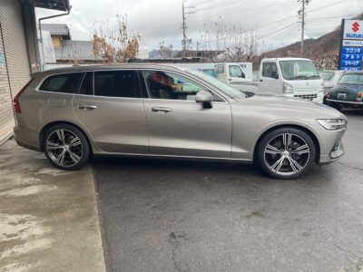 2020 VOLVO V60 T5 INSCRIPTION (DBA-ZB420)