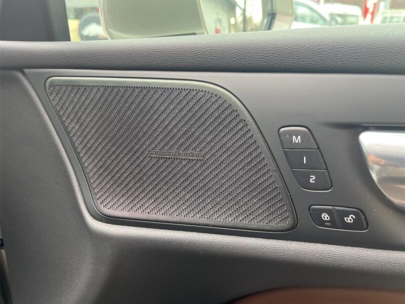 2020 VOLVO V60 T5 INSCRIPTION (DBA-ZB420)