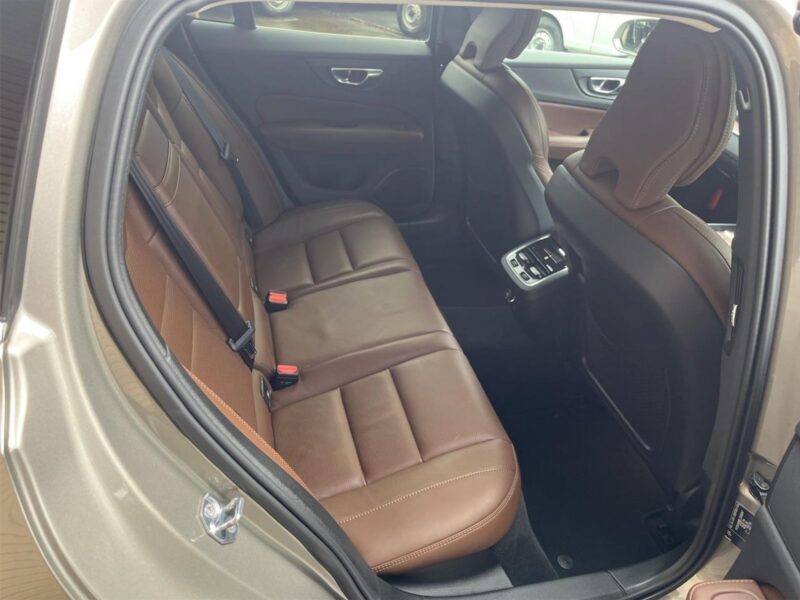 2020 VOLVO V60 T5 INSCRIPTION (DBA-ZB420)