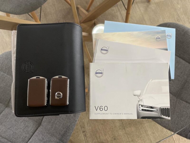 2020 VOLVO V60 T5 INSCRIPTION (DBA-ZB420)