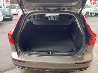 2020 VOLVO V60 T5 INSCRIPTION (DBA-ZB420)