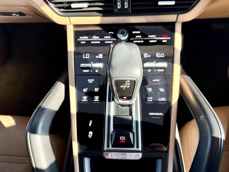 2020 PORSCHE CAYENNE COUPE e-HYBRID (3LA-E3L30A)