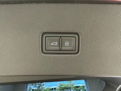 2023 AUDI SQ8 (3BA-F1DWRA)