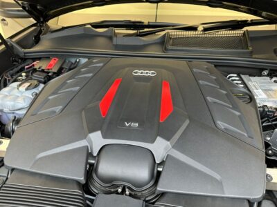 2023 AUDI SQ8 (3BA-F1DWRA)