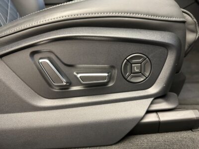 2023 AUDI SQ8 (3BA-F1DWRA)