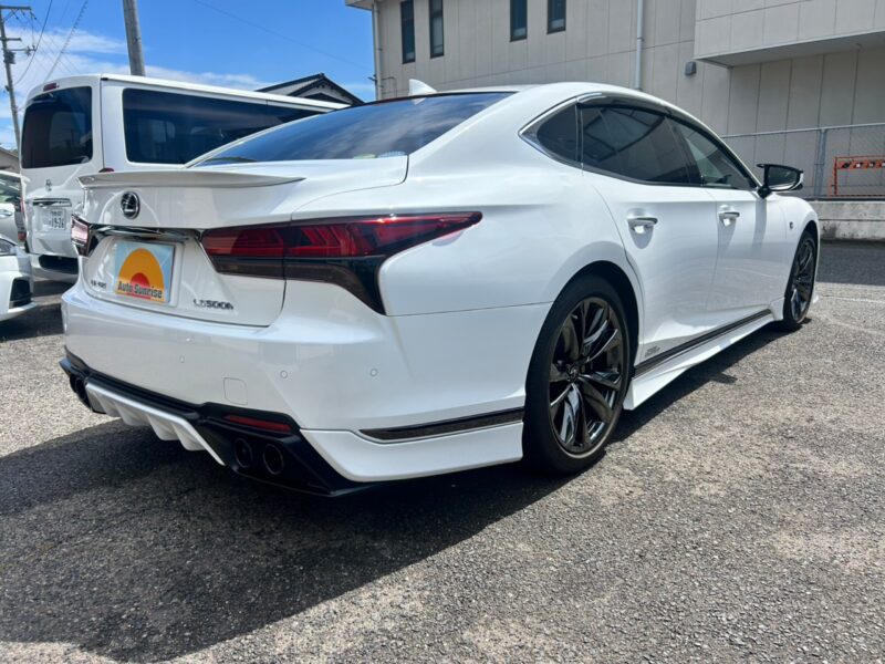 2021 LEXUS LS500h F Sport (GVF50)